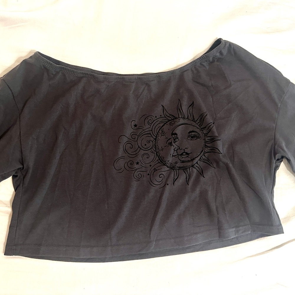 SHEIN Charcoal Off-Shoulder Moon & Sun Crop Top